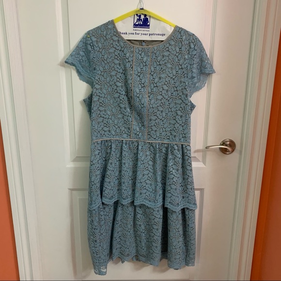 Dresses & Skirts - Banana Republic Womens periwinkle blue tiered lace dress with capped sleeves